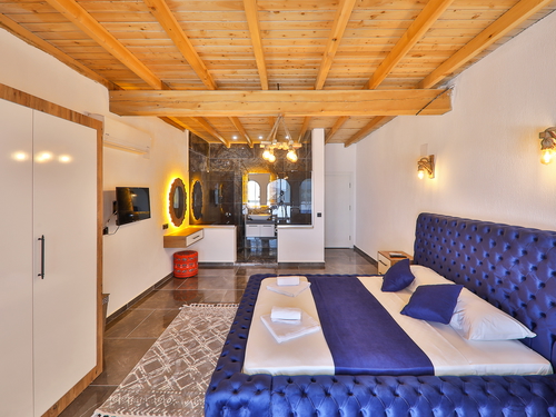  gece  -  Kasım
  | Seydikemer Karadere’de Hamamlı, Saunalı Lüks Villa